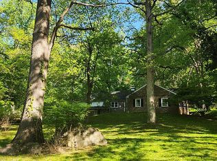 4019 Fox Hill Ln, Newtown Square, PA 19073