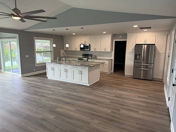 5th image of 125 Cypress Dr
