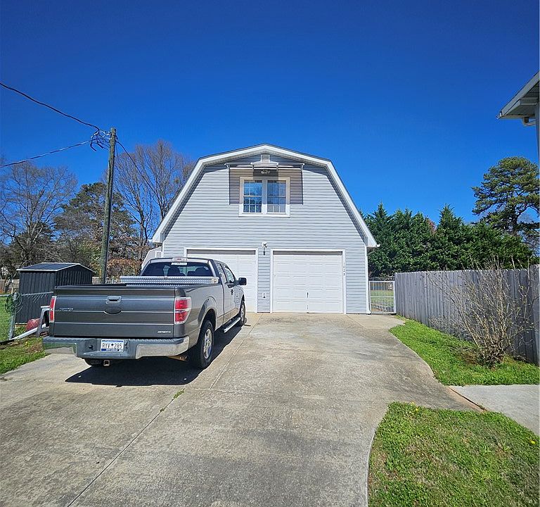 1st image of 102B Meadow Dr