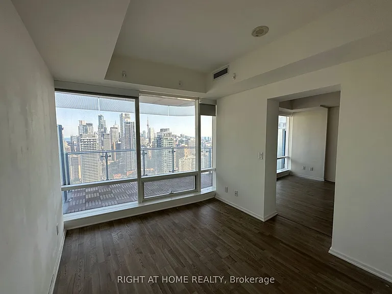 1 Bloor St E #3205 — Photo 7