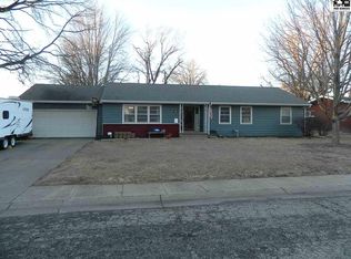 1205 Lyndon Rd, McPherson, KS 67460