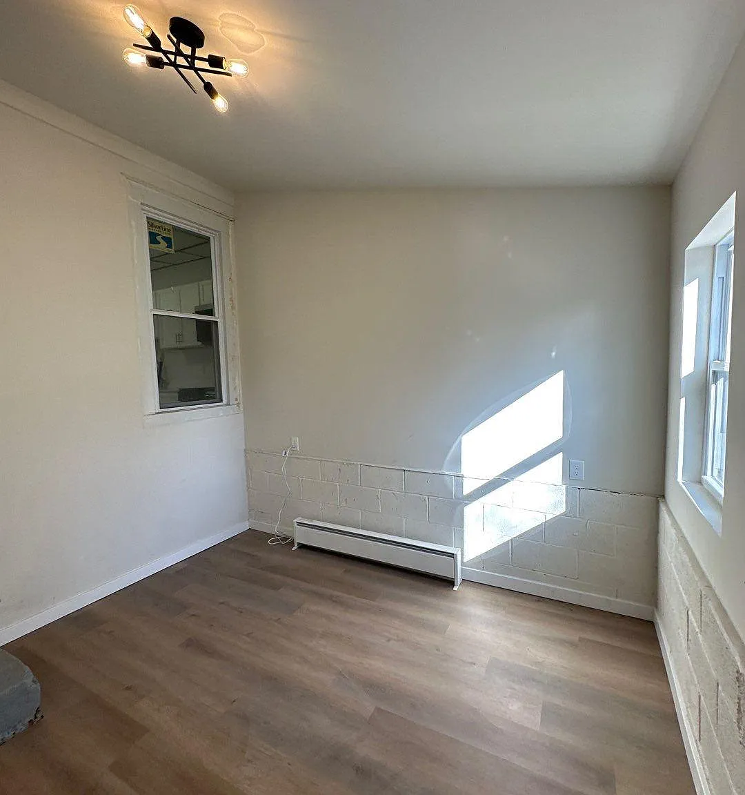 3 bed, 1.5 bath, 1488 sqft, $2,200 — Photo 2