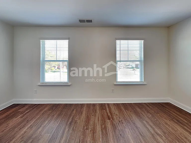 209 Stowe Rd — Photo 17