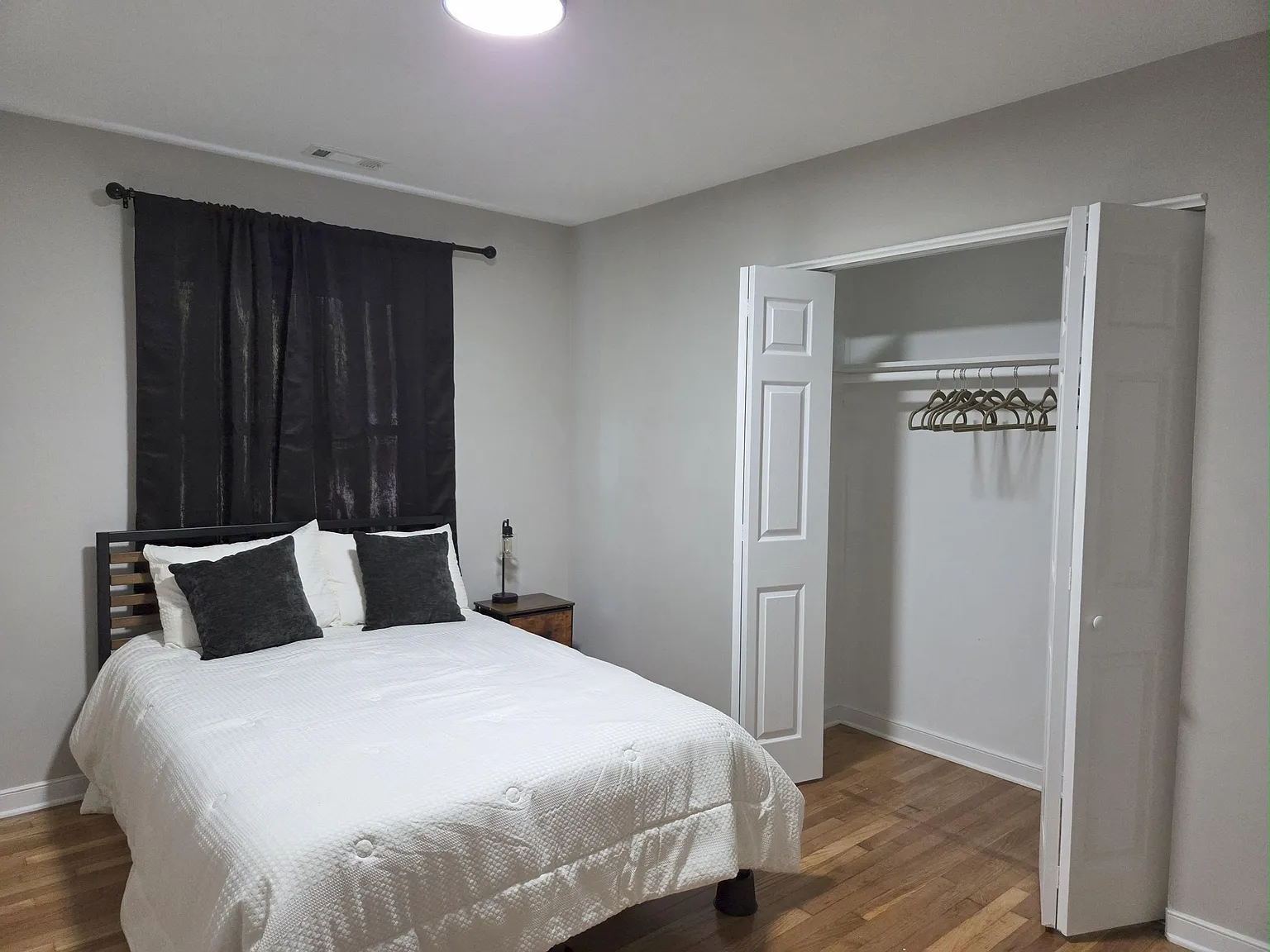 4 bed, 3.0 bath, 2229 sqft, $797 — Photo 2
