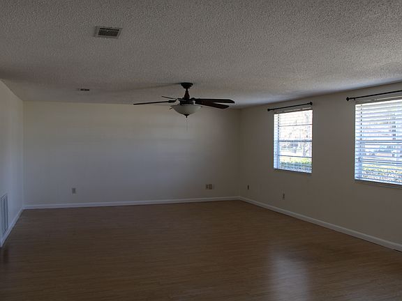 2nd image of 1563 Pawnee St