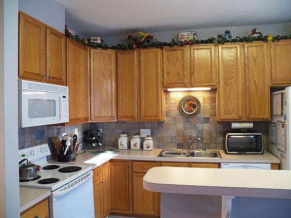 Kitchen (left side)