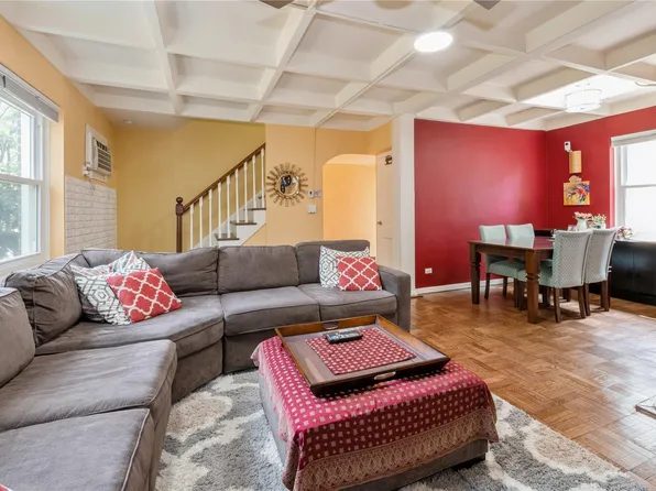 150-06 Goethals Avenue #44C, Briarwood, NY 11432