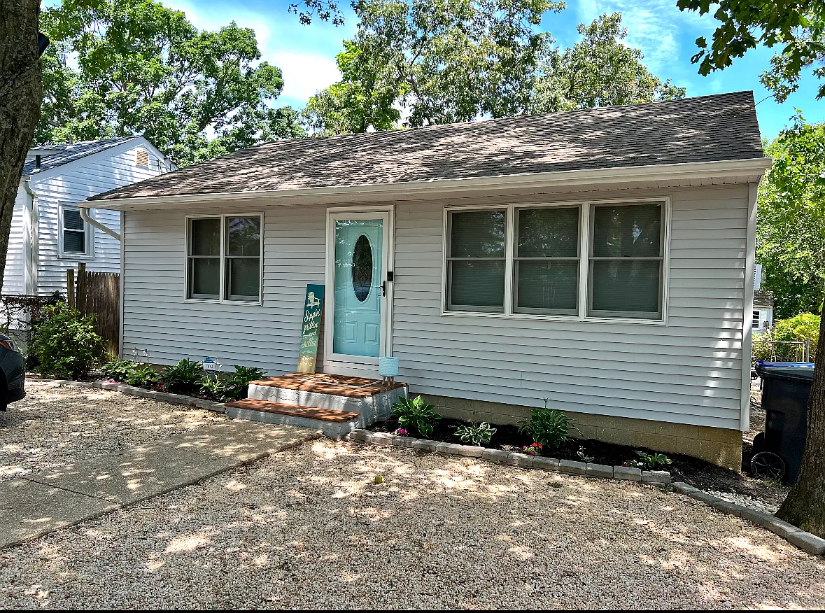 3 bed, 1020 sqft, $2,950 — Photo 1