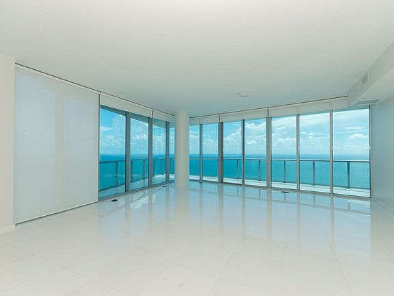 3rd image of 17001 Collins Ave APT 4308