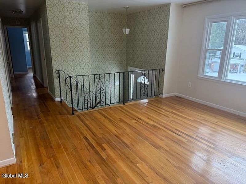 5th image of 23 Meadowlark Drive