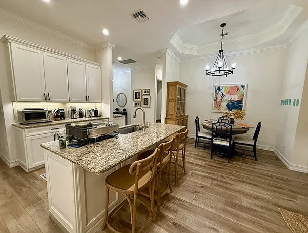3 bed, 2.5 bath, 1702 sqft, $3,450 — Photo 4