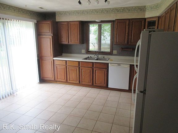 3rd image of 1113 Nantucket Dr