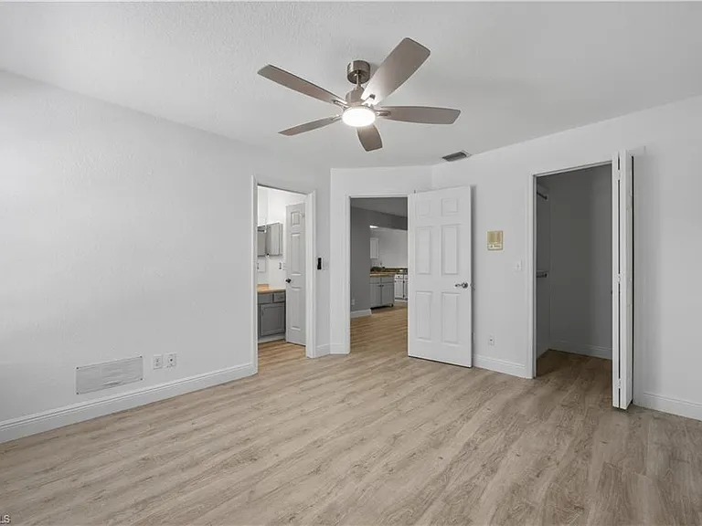 6654 Tannin Ln #B — Photo 20