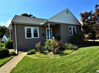 600 Terrace Ct, Washington, IL 61571