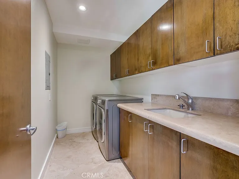 1725 Del Mar Ave — Photo 33