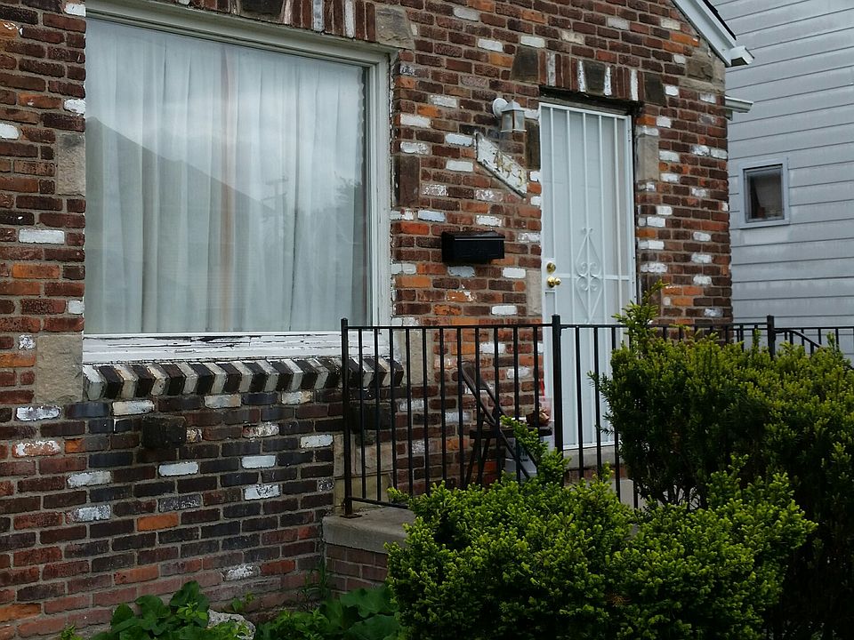 2nd image of 4443 Wayburn St