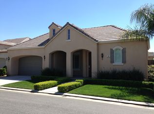 34 W Everglade Ave, Clovis, CA 93619