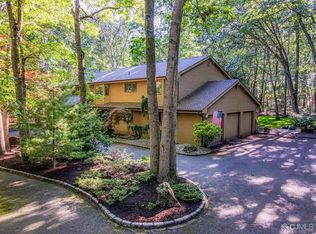 12 Beaverdam Dr, East Brunswick, NJ 08816