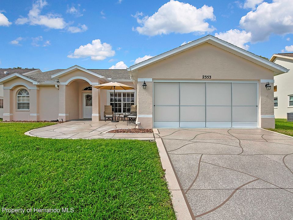 1st image of 2353 Summercrest Ln