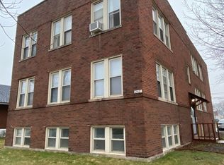 247 157th St APT 3, Calumet City, IL