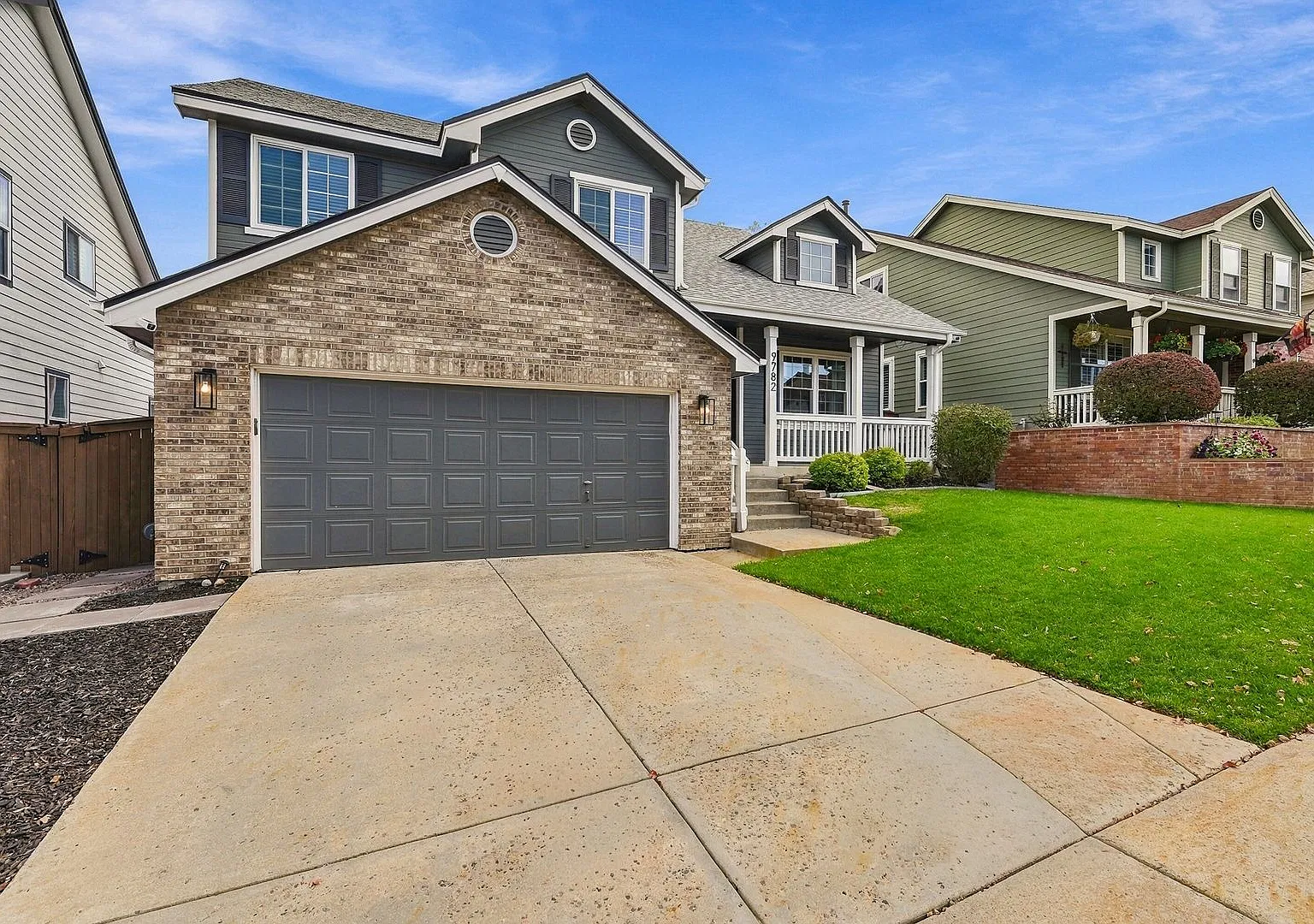 Beautifully remodeled 3 bedroom 3 bath home in Highlands Ranch — Photo 2