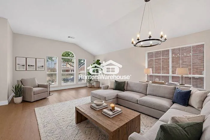 9113 Warren Dr — Photo 8