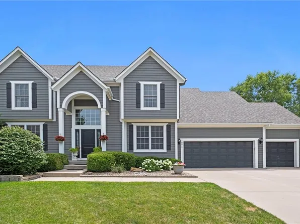 16815 W 161st Ter, Olathe, KS 66062