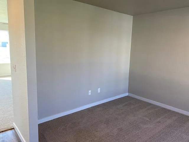 4465 W Silver Riv — Photo 2