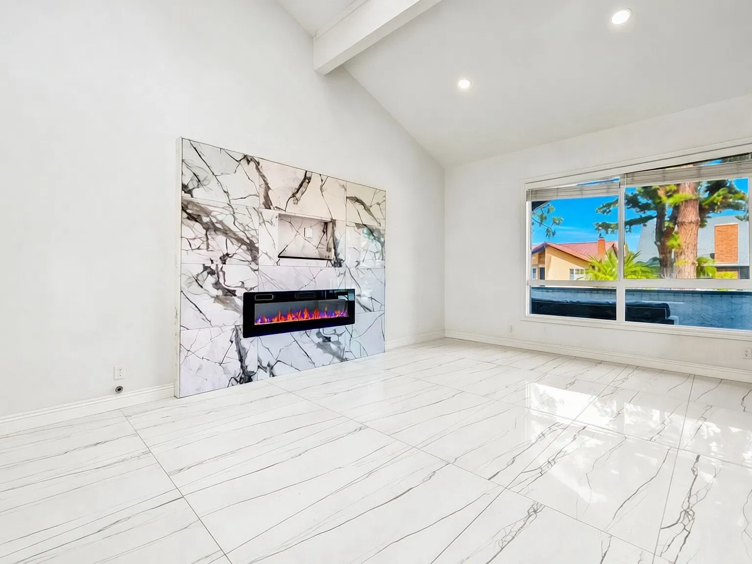 5 bed, 2607 sqft, $5,300 — Photo 3