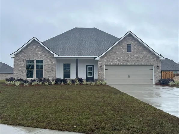65 Celestial Cir, Freeport, FL 32439
