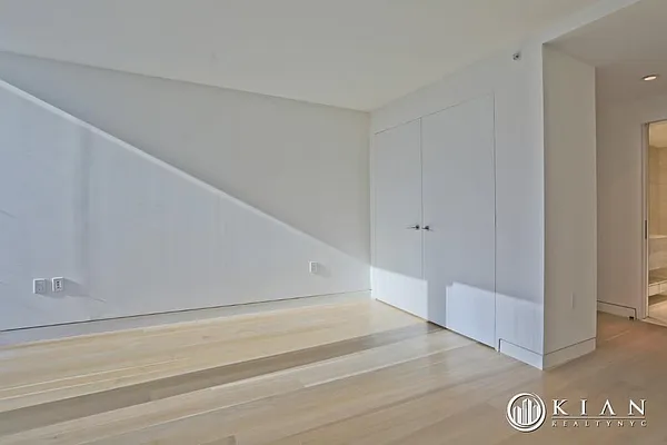 Rented by Kian Realty | media 26