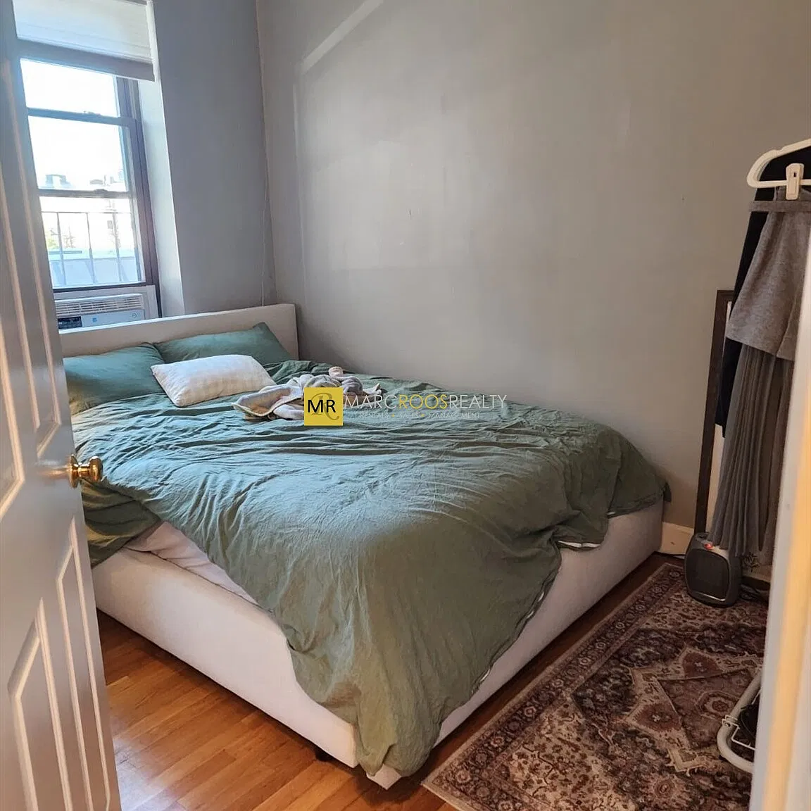 3 bed, 9999 sqft, $5,950 — Photo 2