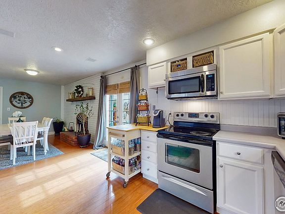 5th image of 1419 38th Ave
