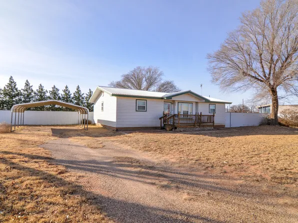 205 W 4th St, Sundown, TX 79372