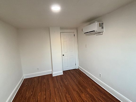 3rd image of 857 Garfield St Floor 2