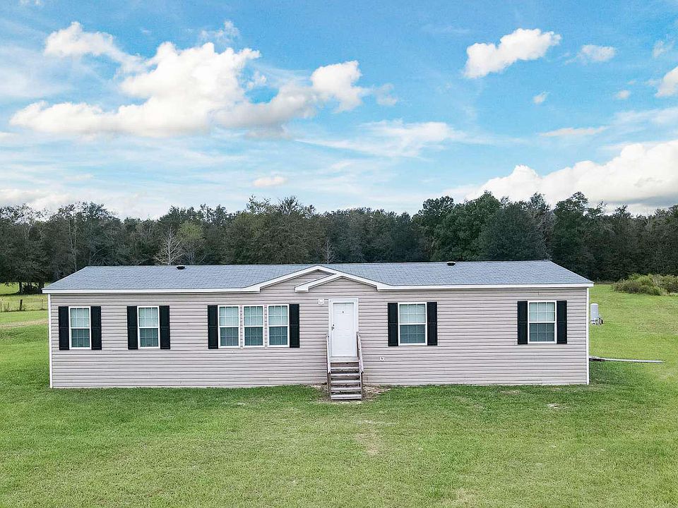 1st image of 394 SW Loren Ct