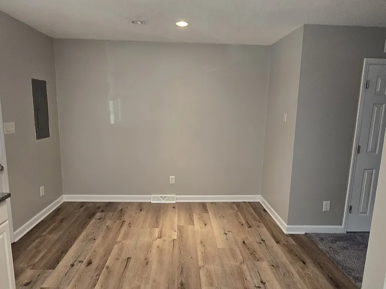 6000 River Rd #38 — Photo 5