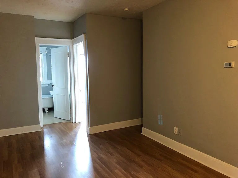1304 W Broadway Ave #1304A — Photo 3