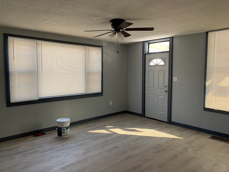 1504 Linden St — Photo 1