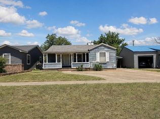 205 11th St, Levelland, TX 79336