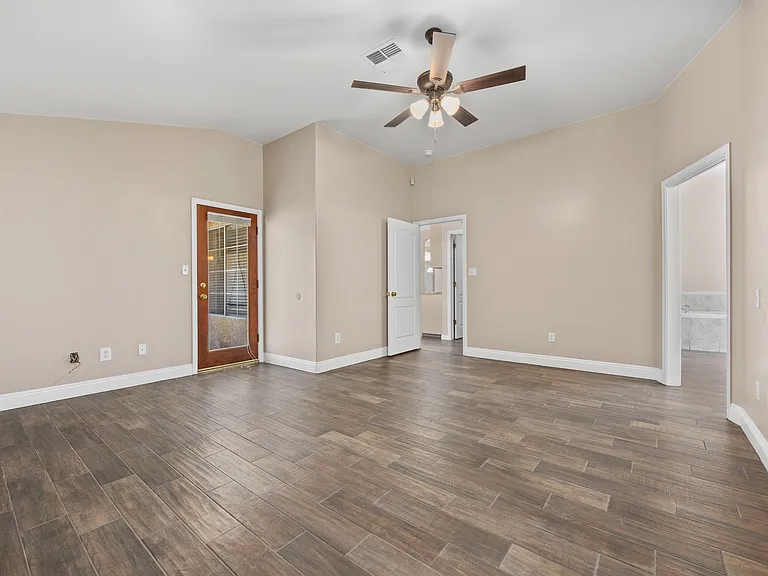 7005 Colony Park Dr — Photo 18