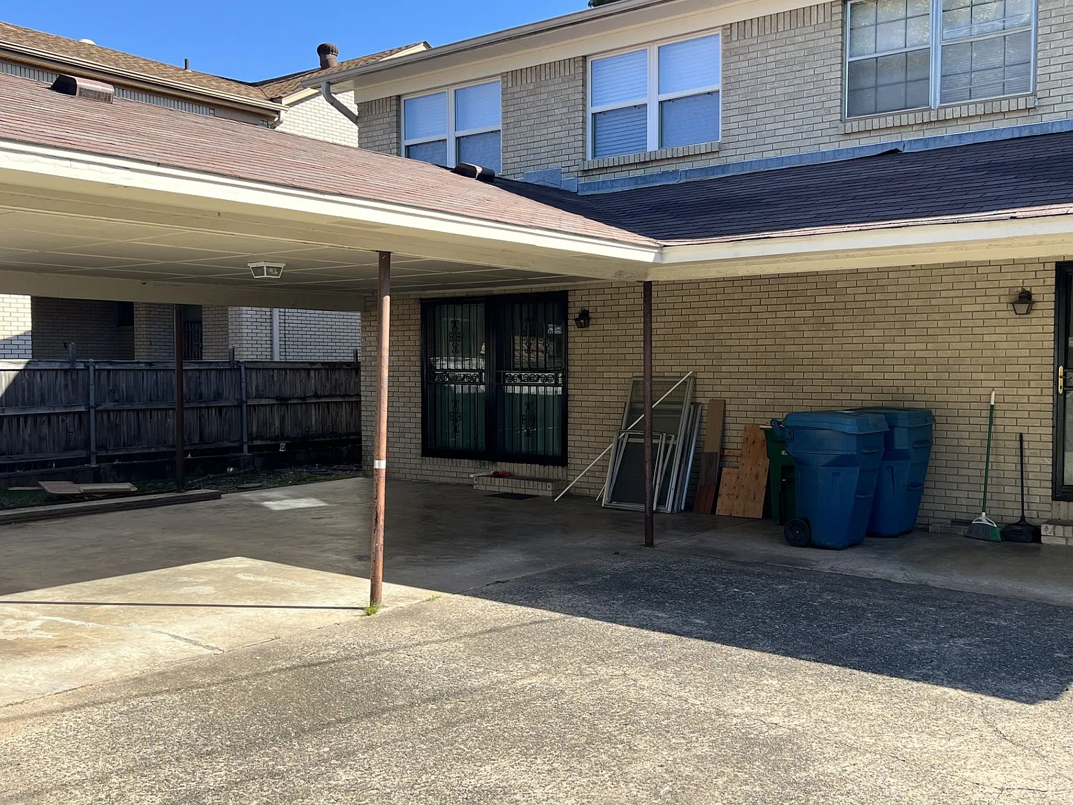 3 bed, 1.5 bath, 1230 sqft, $900 — Photo 3