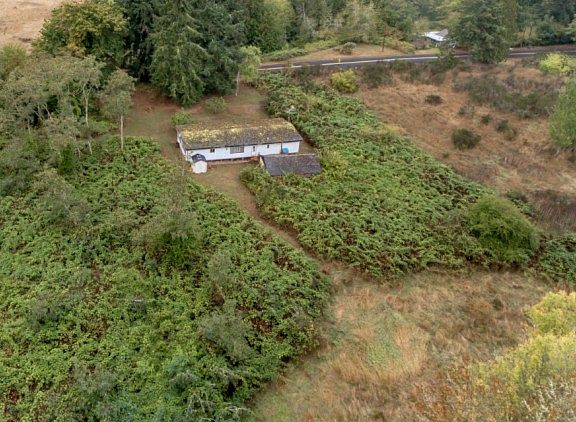 4th image of 2717 158th Ave S