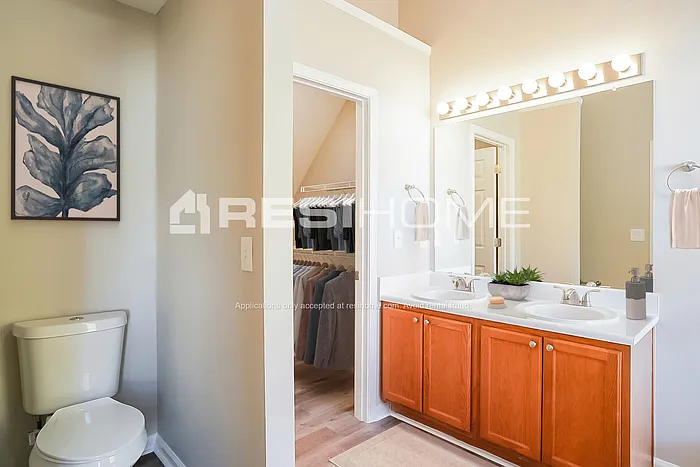 8761 Valley Lakes Ct — Photo 13