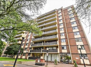 5 Frith Rd #206, Toronto, ON M3N2L5