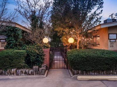 311 Palomas Dr NE, Albuquerque, NM, 87108