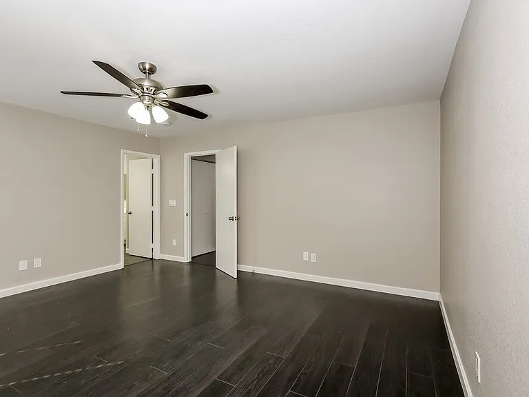 5005 Glittering Star Ct — Photo 10