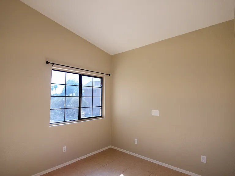 1672 W Wood Crest Ct — Photo 15