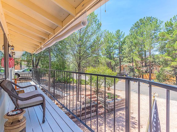 2nd image of 505 N Manzanita Dr