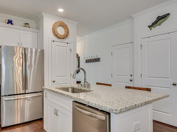 3rd image of 234 Caroleton Drive